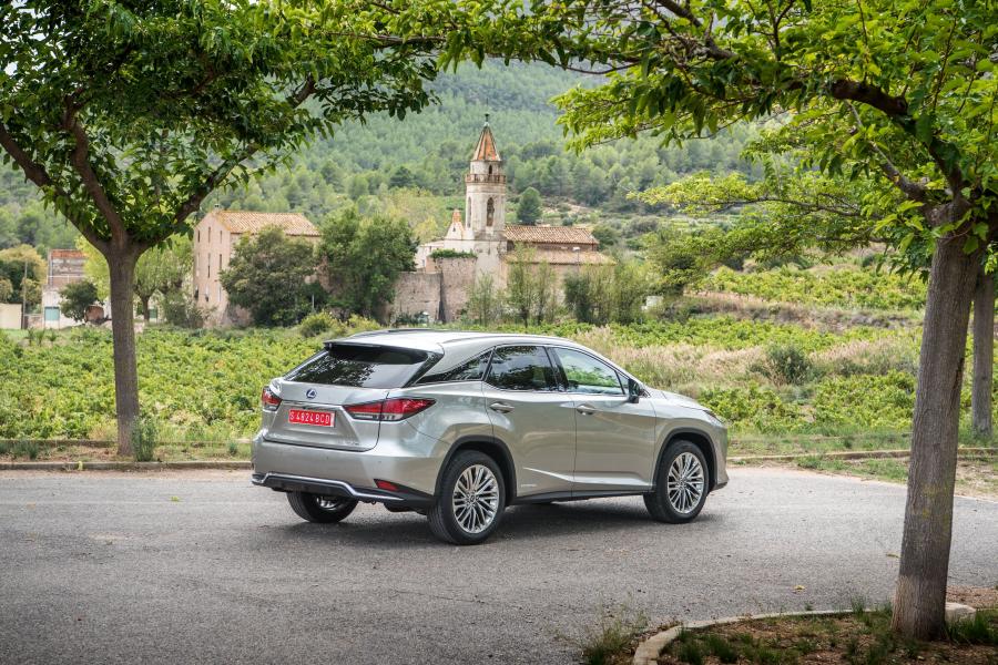  Lexus RX450h 2019 года  (WW) (фото 19 из 97)